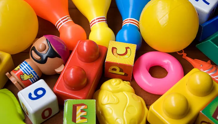 To-reduce-your-reliance-on-plastic-trade-plastic-toys-for-wooden-ones